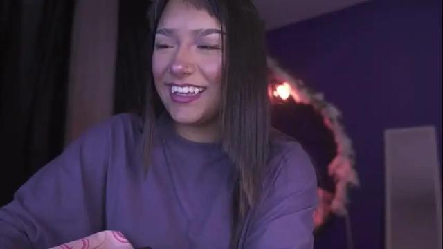 Image 3 of ne_fertari Stream on Chaturbate on 21 days ago