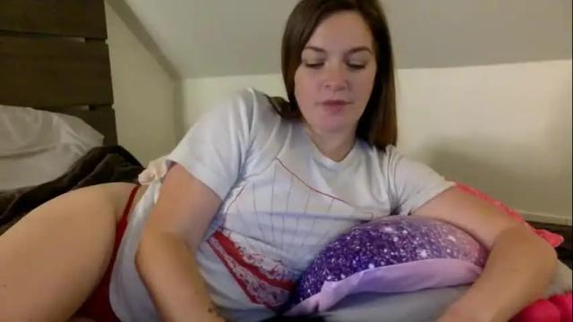 Image 2 of neighbors18 Stream on Chaturbate on 25 days ago
