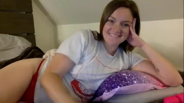 Image 3 of neighbors18 Stream on Chaturbate on 25 days ago