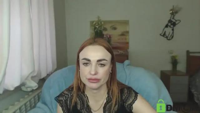 Image 4 of nell_blum Stream on Chaturbate on 12 months ago