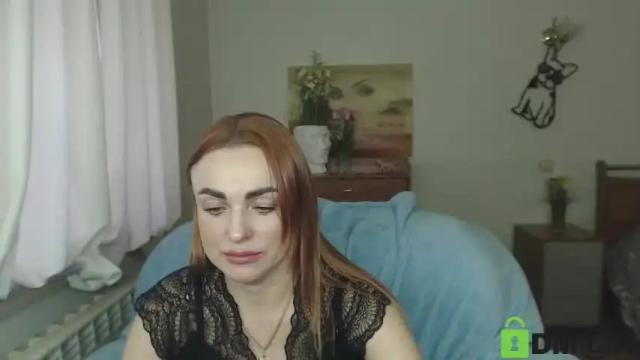 Image 7 of nell_blum Stream on Chaturbate on 12 months ago