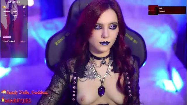 Image 2 of nelle_ Stream on Chaturbate on 2 months ago