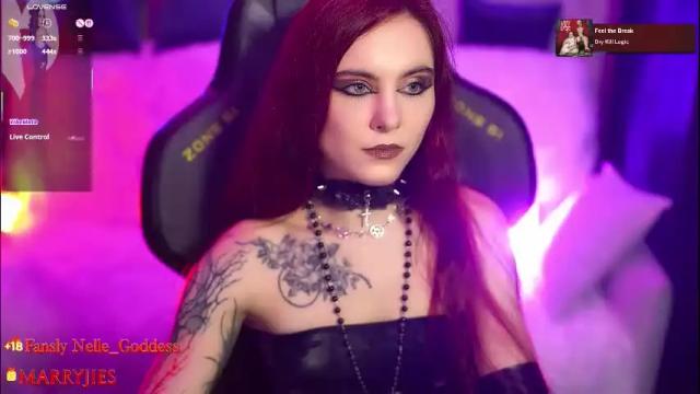 Image 3 of nelle_ Stream on Chaturbate on 2 months ago