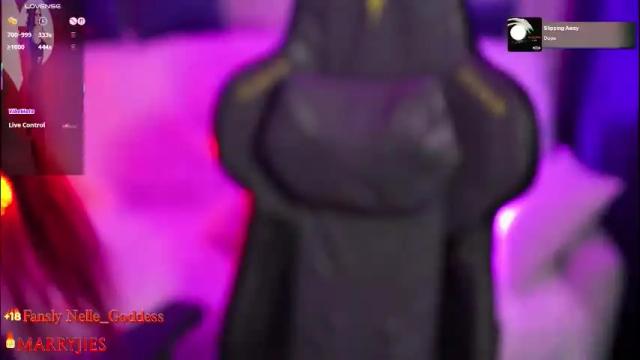 Image 8 of nelle_ Stream on Chaturbate on 2 months ago