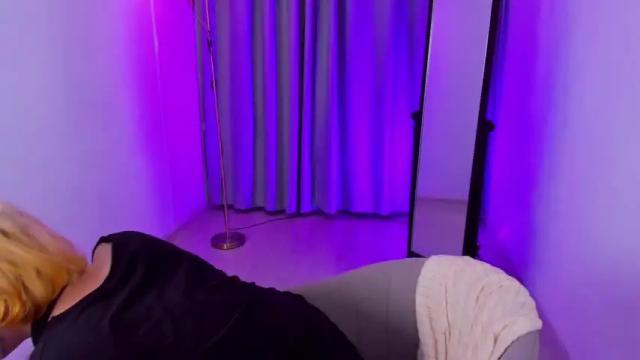 Image 6 of nelly_mur Stream on Chaturbate on 19 months ago