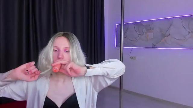 Image 12 of nelly_mur Stream on Chaturbate on 18 months ago