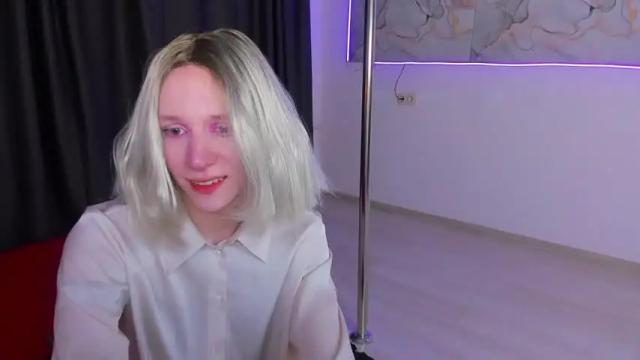 Image 4 of nelly_mur Stream on Chaturbate on 18 months ago