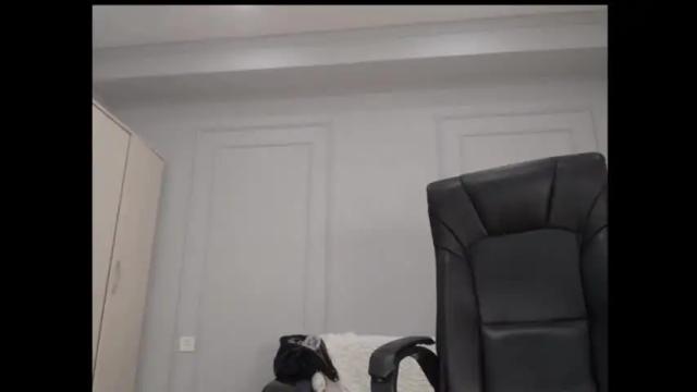 Image 10 of nellybreeze Stream on Chaturbate on 11 days ago