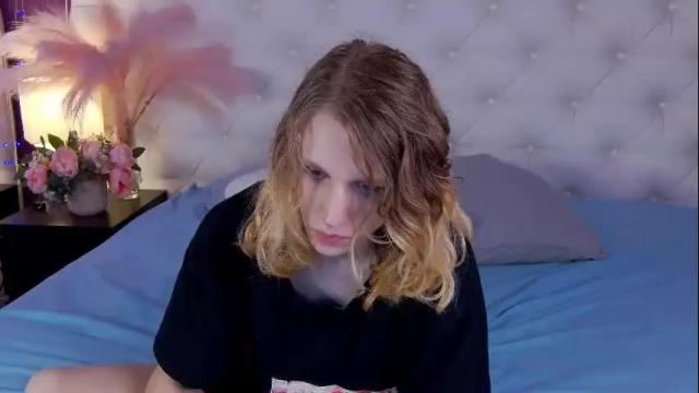 Image 2 of nellystarrr Stream on Chaturbate on 6 months ago