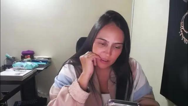 Image 3 of neny445 Stream on Chaturbate on 1 month ago