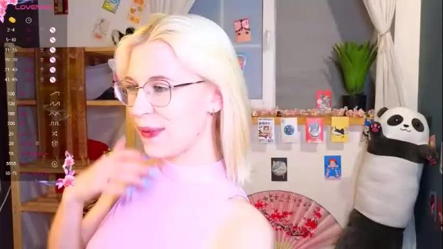 Image 3 of neon_lexi Stream on Chaturbate on 1 month ago