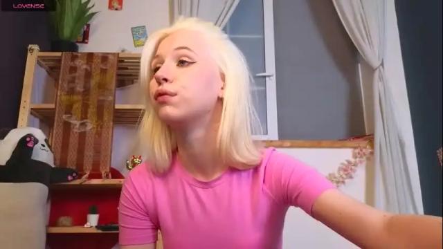 Image 6 of neon_lexi Stream on Chaturbate on 1 month ago