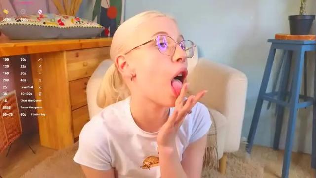 Image 10 of neon_lexi Stream on Chaturbate on 24 days ago