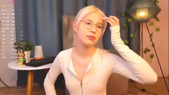Image 2 of neon_lexi Stream on Chaturbate on 20 days ago