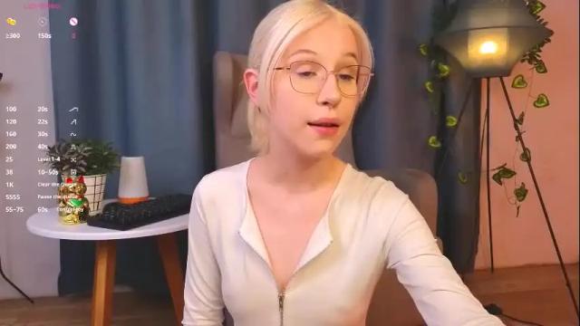 Image 3 of neon_lexi Stream on Chaturbate on 20 days ago