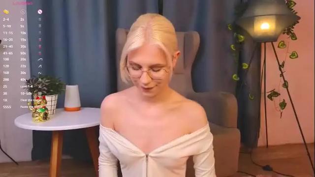 Image 7 of neon_lexi Stream on Chaturbate on 20 days ago