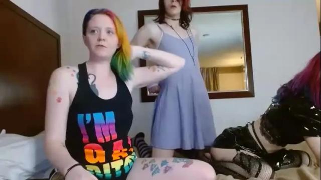 Image 7 of nerdgibbler Stream on Chaturbate on 18 months ago