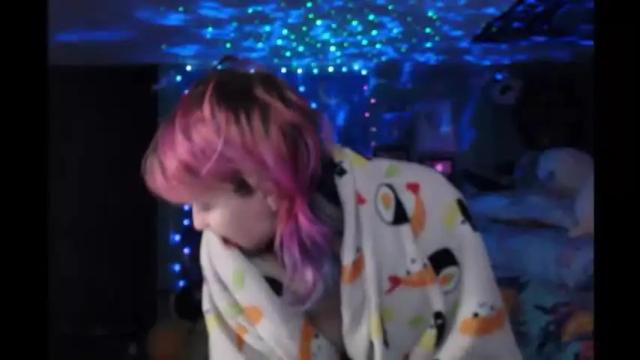 Image 2 of nerdy_squirty Stream on Chaturbate on 14 months ago