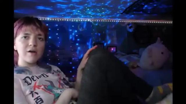 Image 11 of nerdy_squirty Stream on Chaturbate on 13 months ago