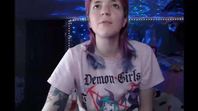 Image 7 of nerdy_squirty Stream on Chaturbate on 13 months ago