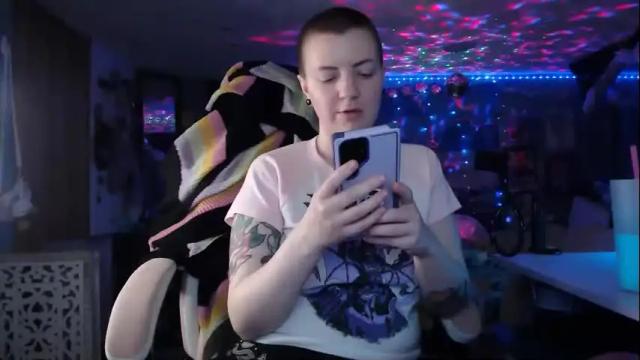 Image 2 of nerdy_squirty Stream on Chaturbate on 3 months ago