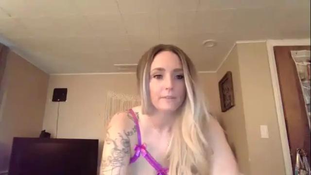 Image 10 of neversaynogrl Stream on Chaturbate on 18 months ago