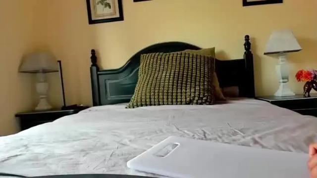 Image 2 of new_busty Stream on Chaturbate on 14 months ago