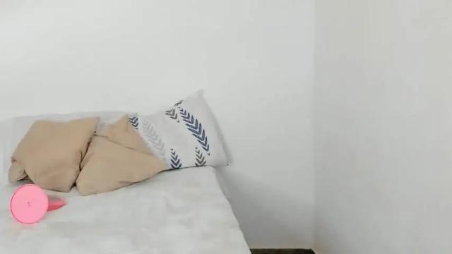 Image 6 of new_couple_on Stream on Chaturbate on 19 months ago
