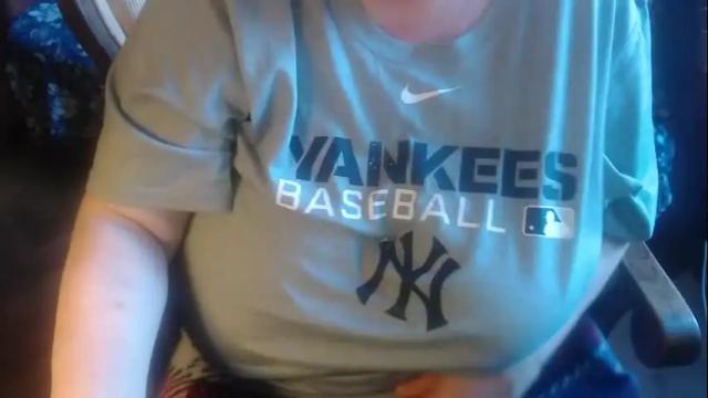 Image 6 of new_milf Stream on Chaturbate on 9 days ago