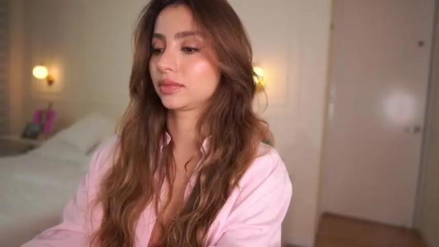 Image 2 of newmollybrooke Stream on Chaturbate on 17 days ago