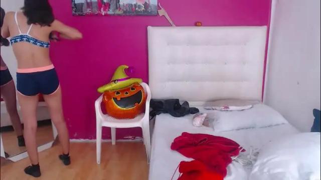 Image 3 of nextdoor_fantasy Stream on Chaturbate on 2 months ago