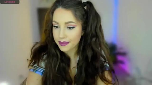 Image 2 of neytirii Stream on Chaturbate on 17 months ago