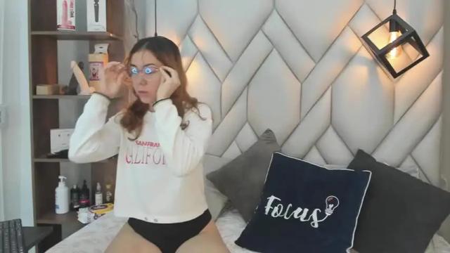 Thumbnail 1, nezukokamado1_'s Stream at Chaturbate, 12 months ago
