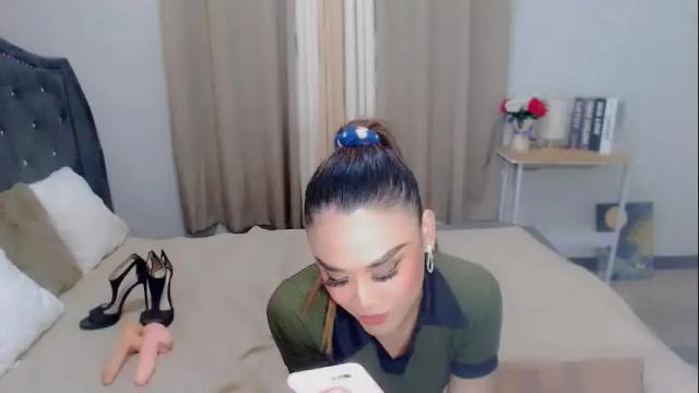 Image 12 of nhicolehollywood Stream on Chaturbate on 1 month ago