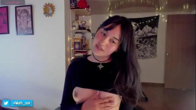 Image 12 of nia_blaze Stream on Chaturbate on 2 months ago