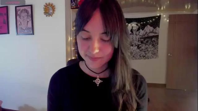 Image 2 of nia_blaze Stream on Chaturbate on 2 months ago