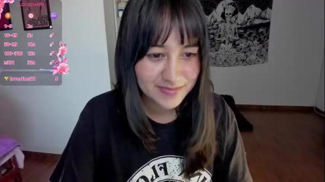 Image 2 of nia_blaze Stream on Chaturbate on 1 month ago