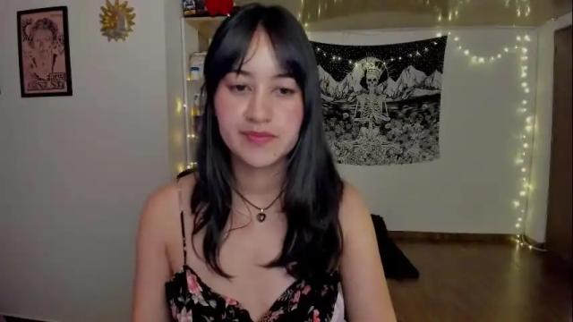 Image 2 of nia_blaze Stream on Chaturbate on 1 month ago