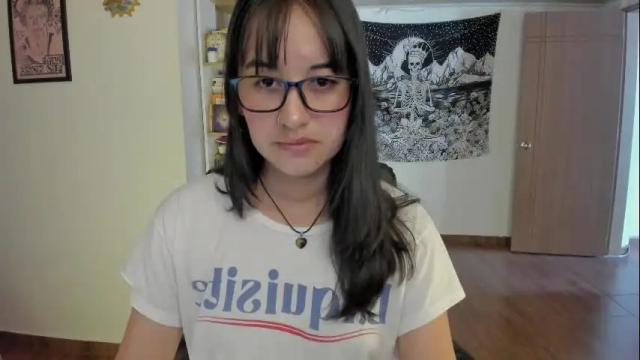 Image 7 of nia_blaze Stream on Chaturbate on 1 month ago