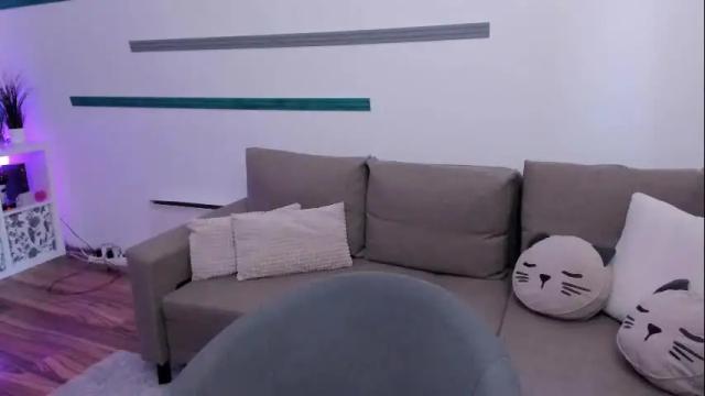 Image 12 of nia_blondie Stream on Chaturbate on 1 month ago