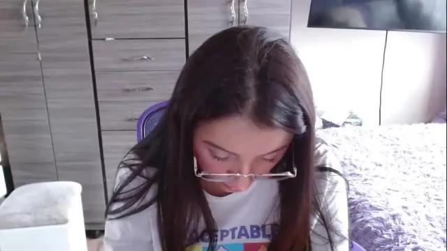 Image 12 of nia_cop Stream on Chaturbate on 5 months ago