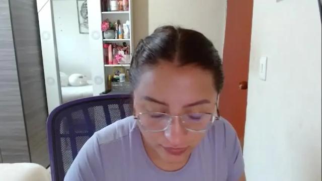 Image 4 of nia_cop Stream on Chaturbate on 3 months ago