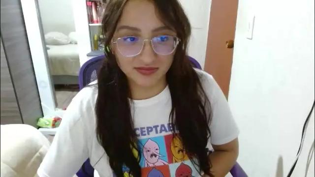 Image 2 of nia_cop Stream on Chaturbate on 3 months ago
