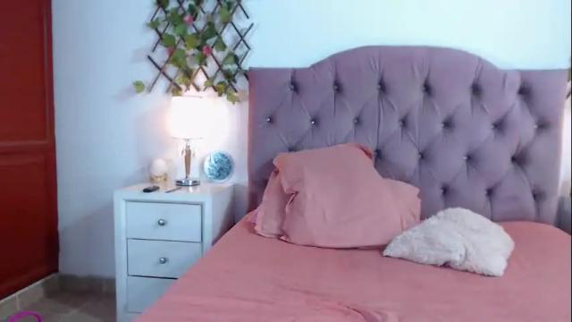 Image 4 of niabussethxxx Stream on Chaturbate on 1 month ago