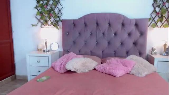 Image 6 of niabussethxxx Stream on Chaturbate on 28 days ago