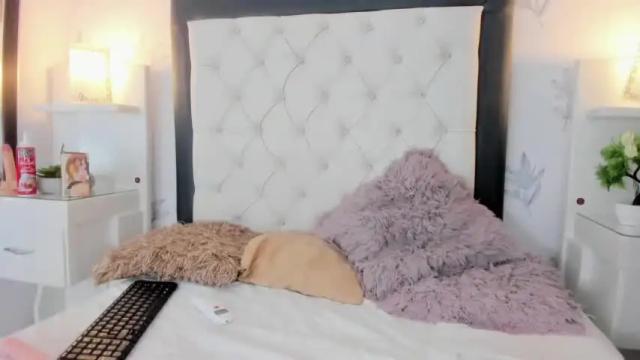 Image 6 of niaminaj Stream on Chaturbate on 15 months ago