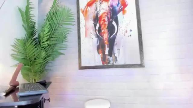 Image 3 of niaminaj Stream on Chaturbate on 14 months ago