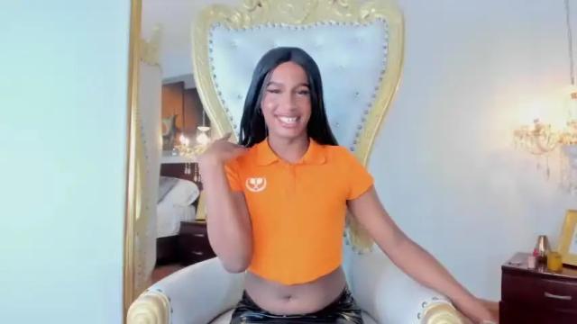 Image 11 of niaminaj Stream on Chaturbate on 14 months ago