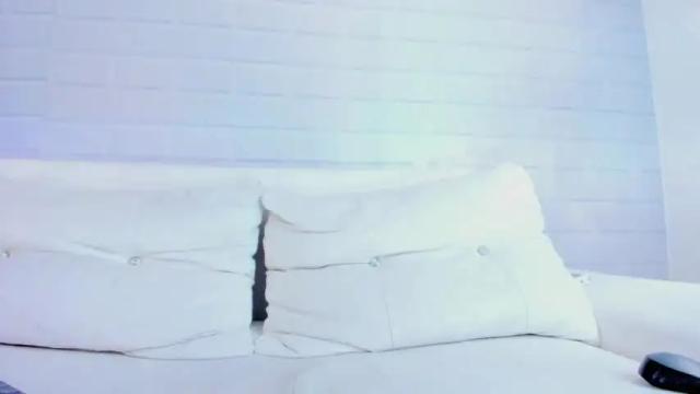 Image 7 of niaminaj Stream on Chaturbate on 13 months ago
