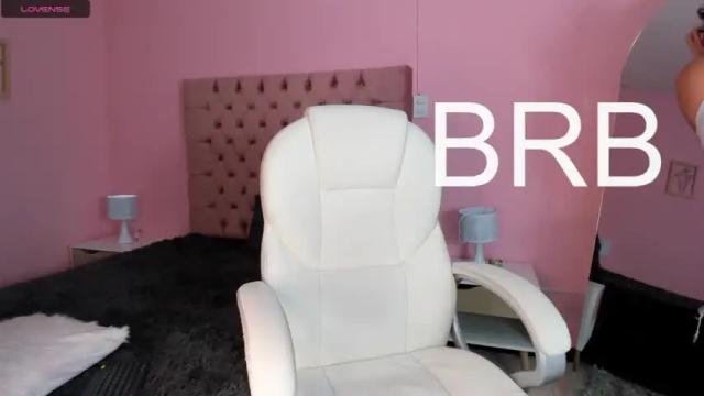 Image 3 of niaolimpo Stream on Chaturbate on 21 months ago